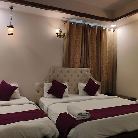 Hotel Agra Grande By Goyal Hoteliers Buitenkant foto