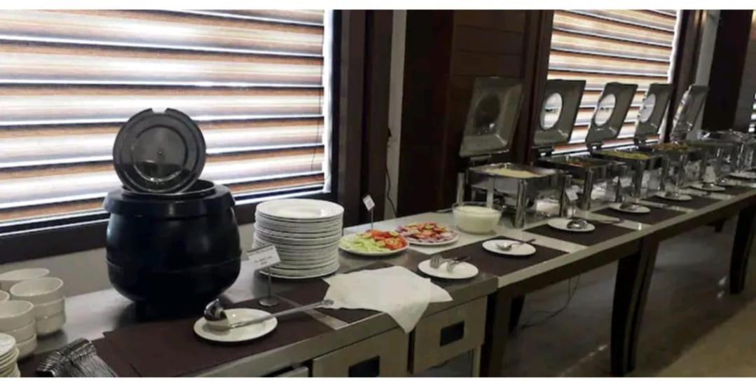 Hotel Agra Grande By Goyal Hoteliers Buitenkant foto