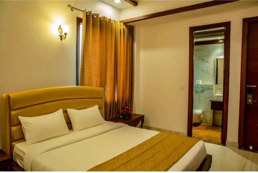 Hotel Agra Grande By Goyal Hoteliers Buitenkant foto