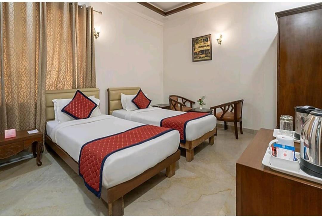 Hotel Agra Grande By Goyal Hoteliers Buitenkant foto