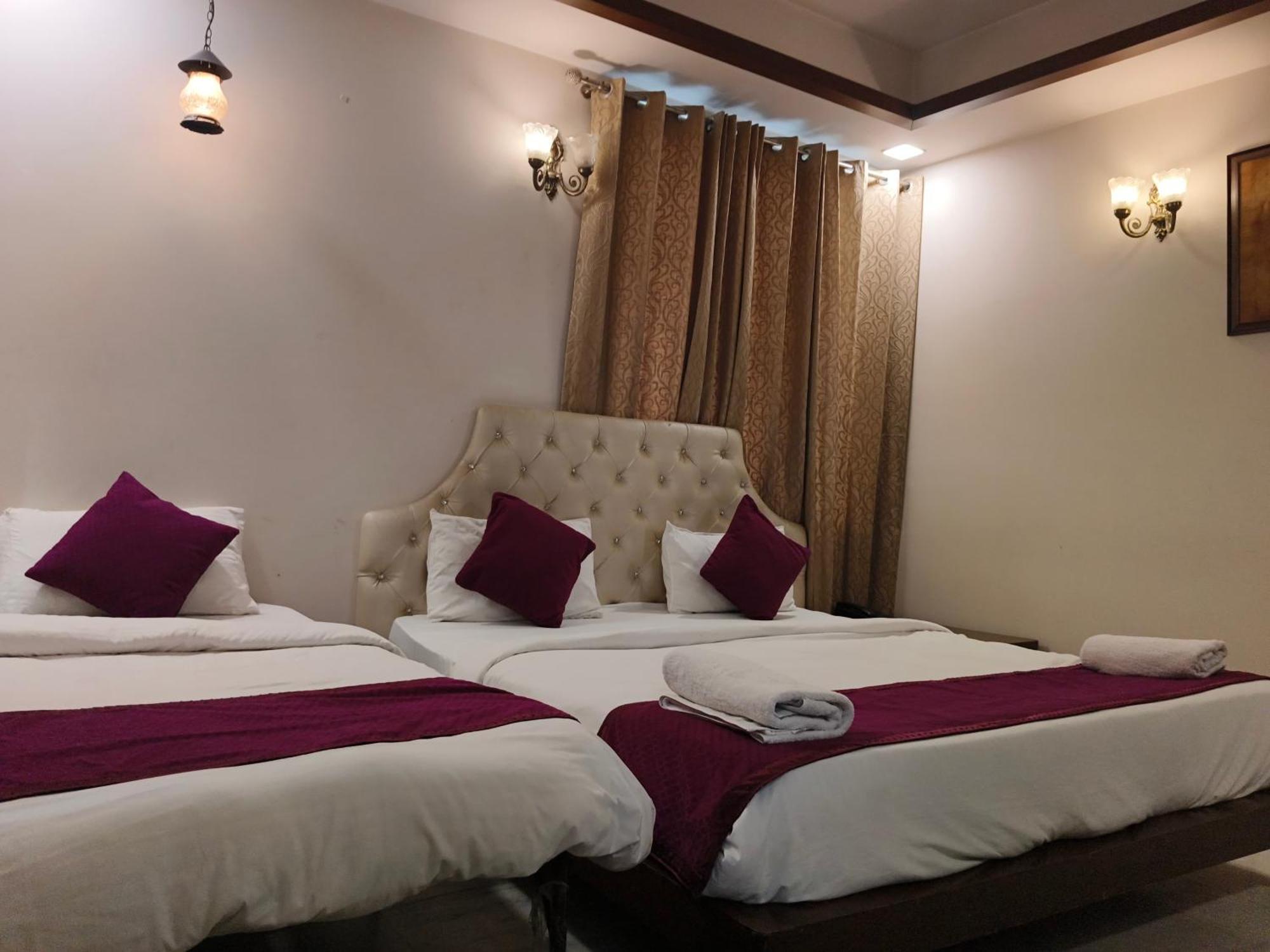 Hotel Agra Grande By Goyal Hoteliers Buitenkant foto