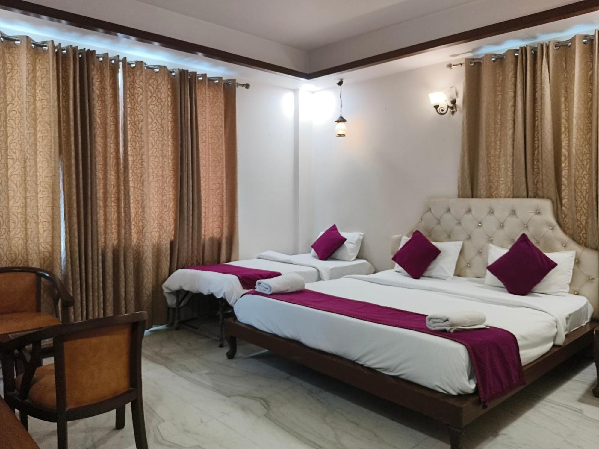 Hotel Agra Grande By Goyal Hoteliers Buitenkant foto